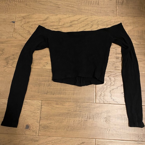 Off the shoulder top - Picture 2 of 2